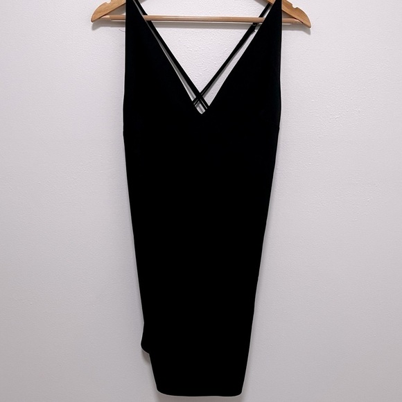 LOVERS + FRIENDS Black Mini Cross Back Dress Size Medium - Picture 3 of 8